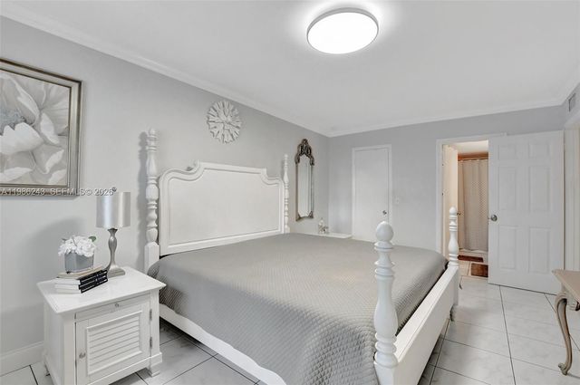 588 Trace Cir 211, Deerfield Beach, FL 33441