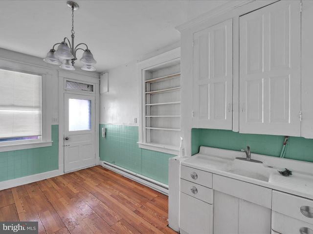 608 FAIRVIEW ST, Pottsville, PA 17901