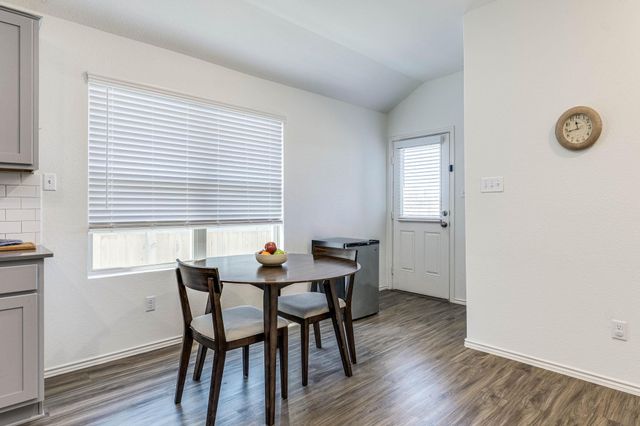 557 Greatest Gift WAY, Jarrell, TX 76537