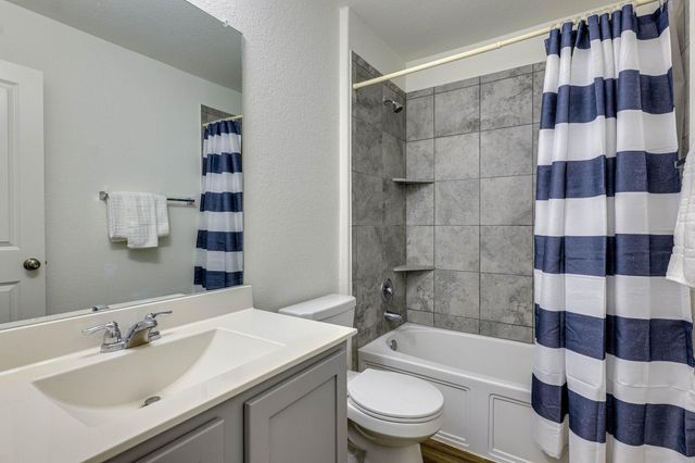 557 Greatest Gift WAY, Jarrell, TX 76537