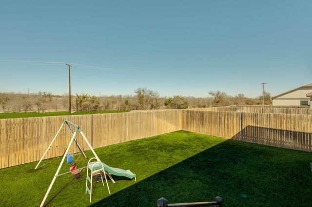 557 Greatest Gift WAY, Jarrell, TX 76537