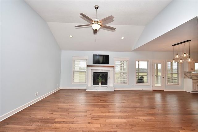 405 W 10th Street, Lawson, MO 64062