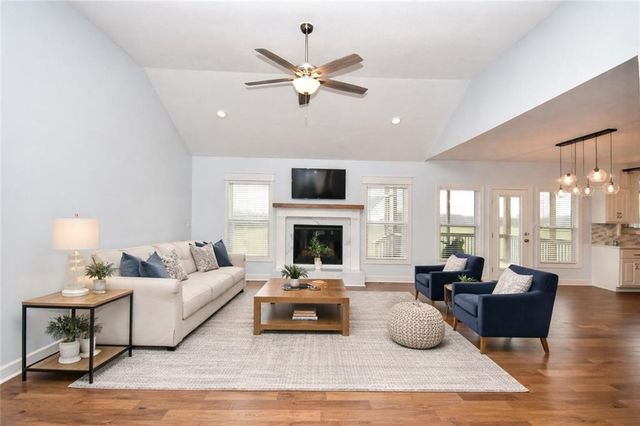 405 W 10th Street, Lawson, MO 64062