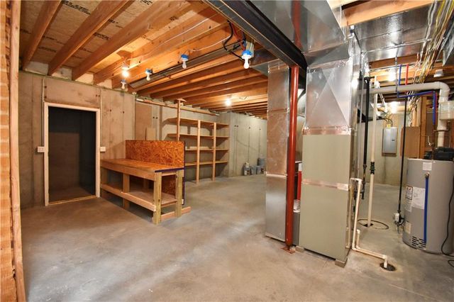 405 W 10th Street, Lawson, MO 64062