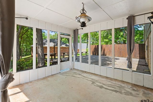 503 Pebble Beach, Jacksonville, TX 75766