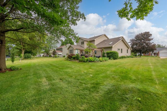 915 Pleasant Hill Drive, De Witt, IA 52472