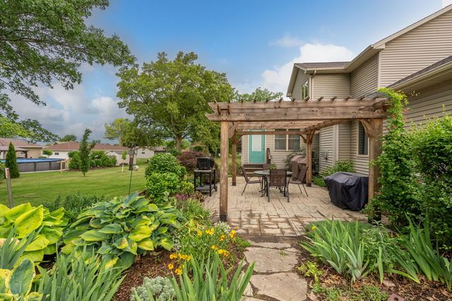 915 Pleasant Hill Drive, De Witt, IA 52472