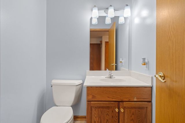 915 Pleasant Hill Drive, De Witt, IA 52472