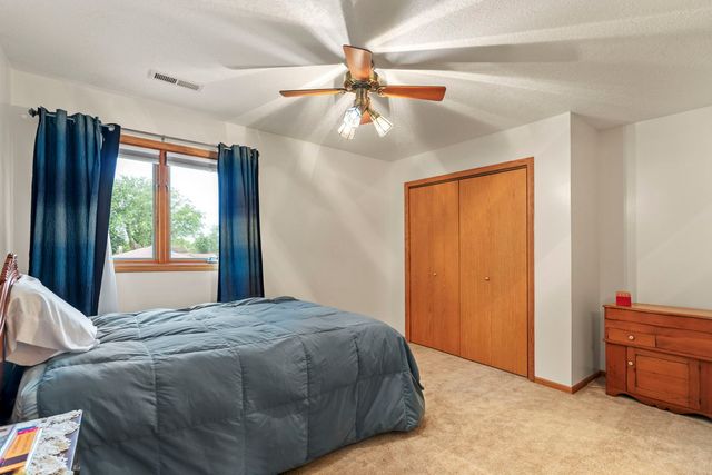 915 Pleasant Hill Drive, De Witt, IA 52472