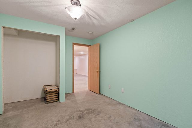 915 Pleasant Hill Drive, De Witt, IA 52472