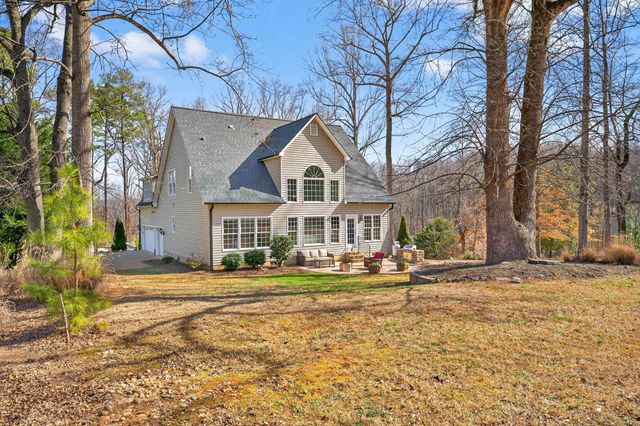 724 Three Wood Lane, Woodruff, SC 29388