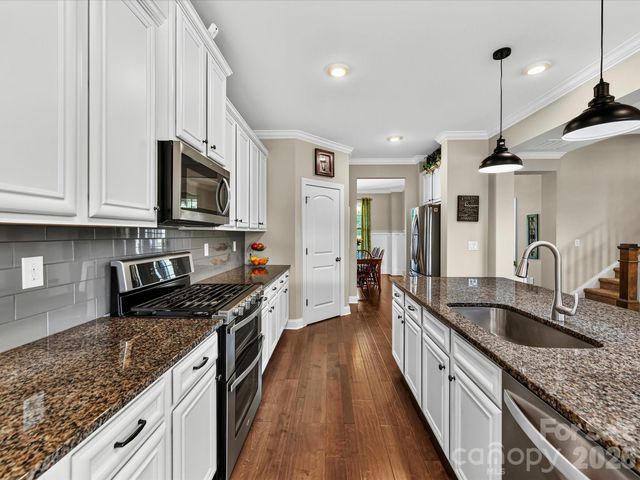 104 Sweet Grass Lane, Mooresville, NC 28115