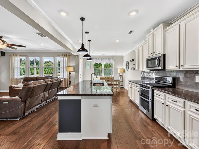 104 Sweet Grass Lane, Mooresville, NC 28115