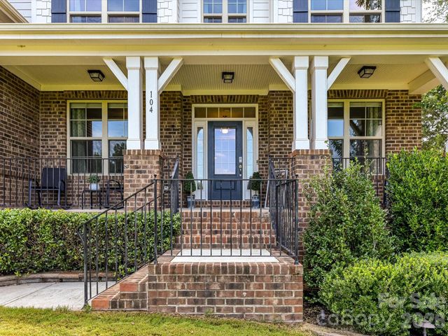 104 Sweet Grass Lane, Mooresville, NC 28115