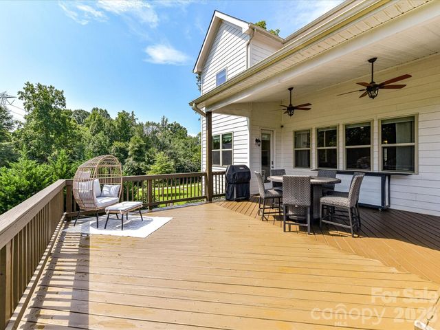 104 Sweet Grass Lane, Mooresville, NC 28115