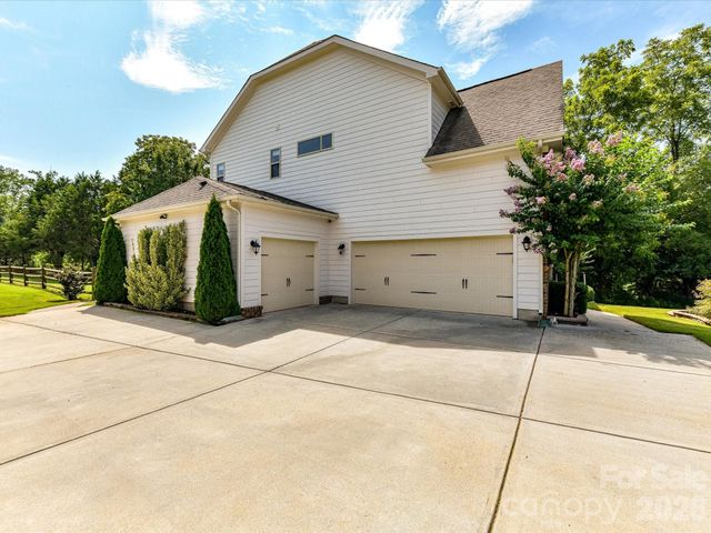 104 Sweet Grass Lane, Mooresville, NC 28115