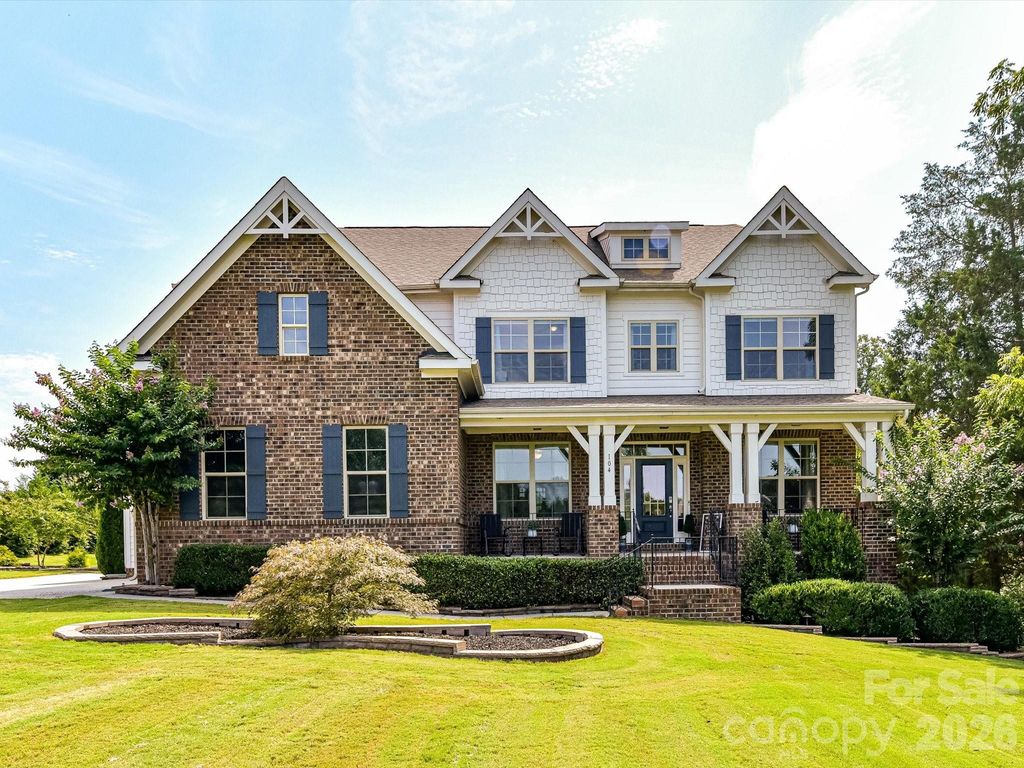 104 Sweet Grass Lane, Mooresville, NC 28115