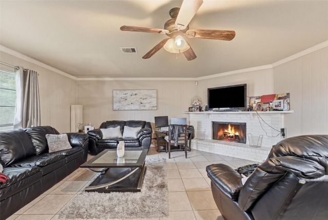 4850 Raven Ridge Dr, Houston, TX 77053