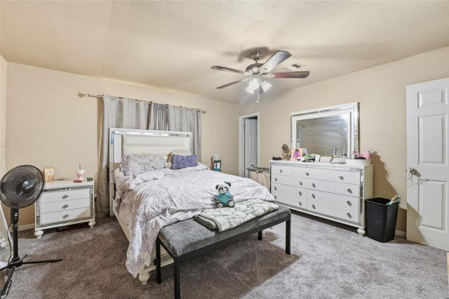 4850 Raven Ridge Dr, Houston, TX 77053