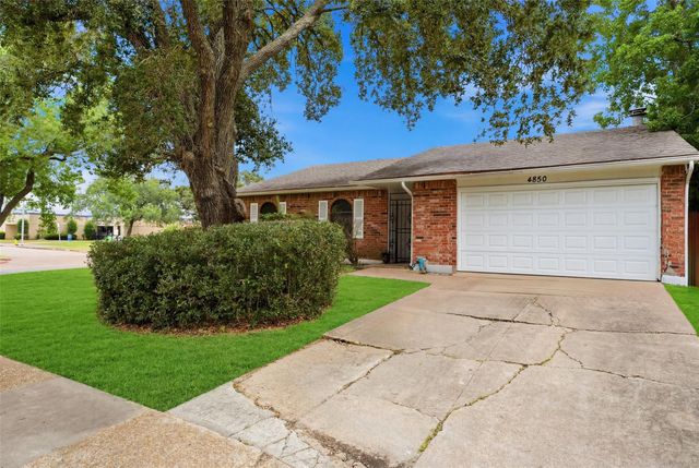 4850 Raven Ridge Dr, Houston, TX 77053