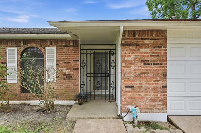 4850 Raven Ridge Dr, Houston, TX 77053