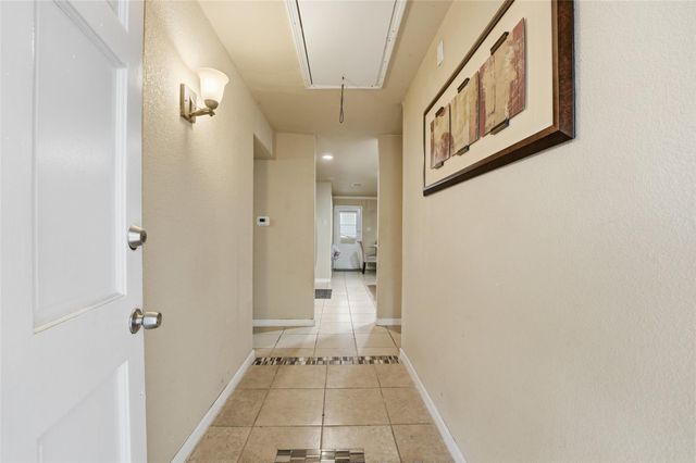 4850 Raven Ridge Dr, Houston, TX 77053