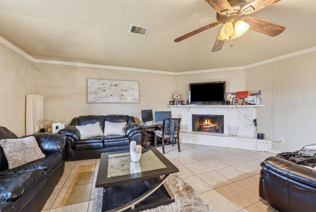 4850 Raven Ridge Dr, Houston, TX 77053