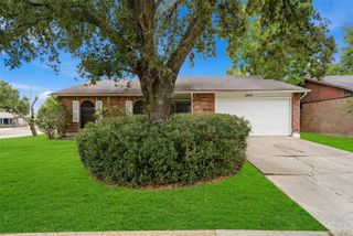 4850 Raven Ridge Dr, Houston, TX 77053