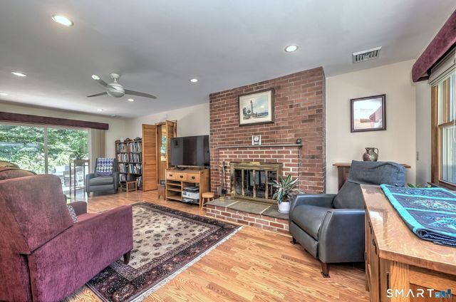 25 Mountain View Road, Bethany, CT 06524