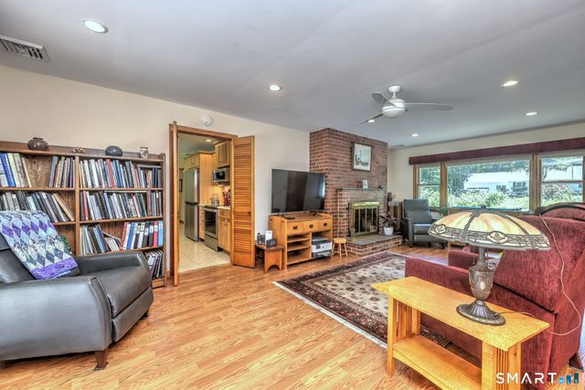 25 Mountain View Road, Bethany, CT 06524