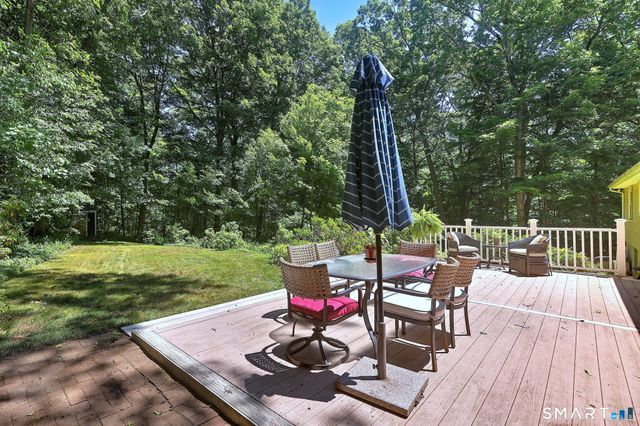 25 Mountain View Road, Bethany, CT 06524