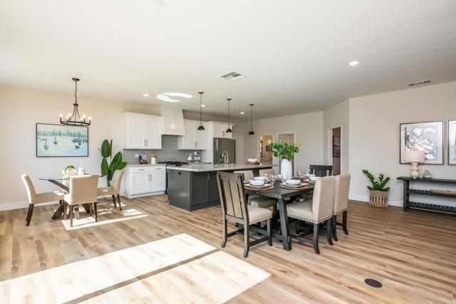 1904 Grey Rabbit Hollow Lane, Fallbrook, CA 92028