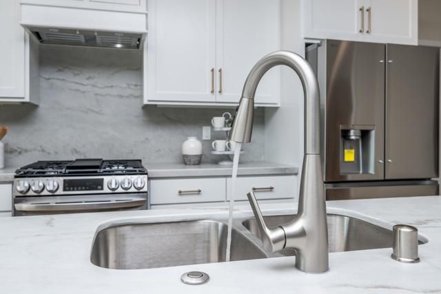 1904 Grey Rabbit Hollow Lane, Fallbrook, CA 92028