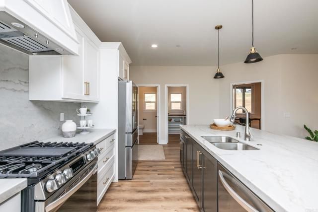 1904 Grey Rabbit Hollow Lane, Fallbrook, CA 92028