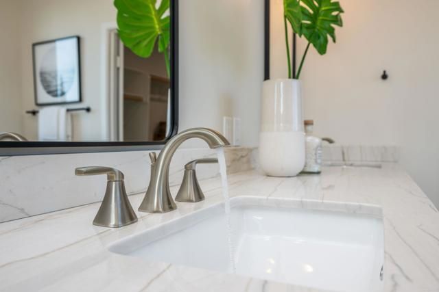 1904 Grey Rabbit Hollow Lane, Fallbrook, CA 92028