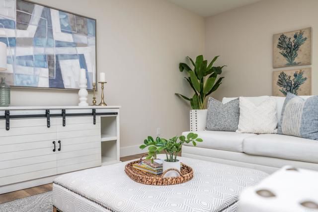 1904 Grey Rabbit Hollow Lane, Fallbrook, CA 92028