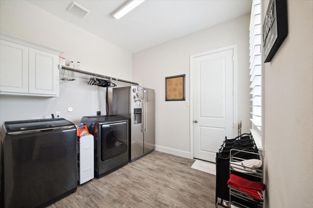 9411 Plaza Point Drive, Missouri City, TX 77459