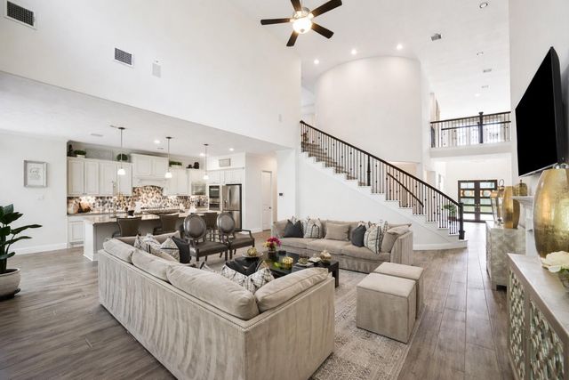 9411 Plaza Point Drive, Missouri City, TX 77459