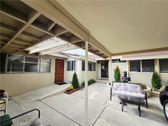 20959 Strathern, Canoga Park, CA 91304