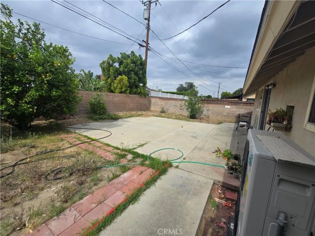 20959 Strathern, Canoga Park, CA 91304