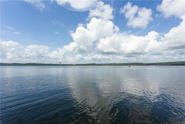 1686 Marina Road, Russellville, AR 72802