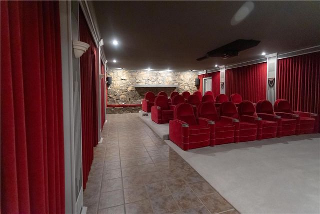 1686 Marina Road, Russellville, AR 72802