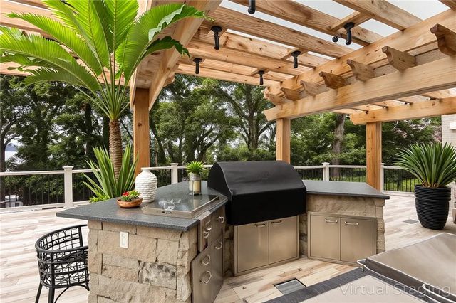 1686 Marina Road, Russellville, AR 72802