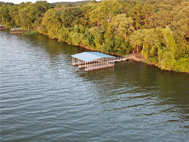 1686 Marina Road, Russellville, AR 72802
