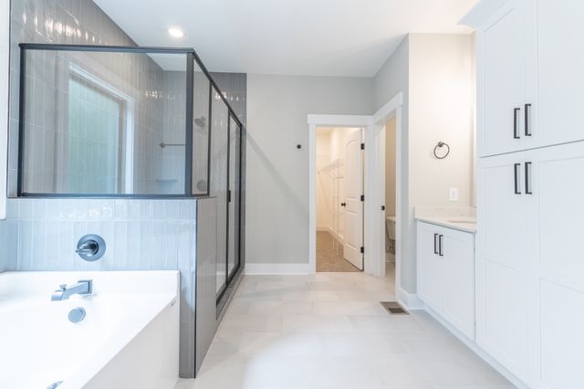 1183 Hangar Dr, Springfield, TN 37172