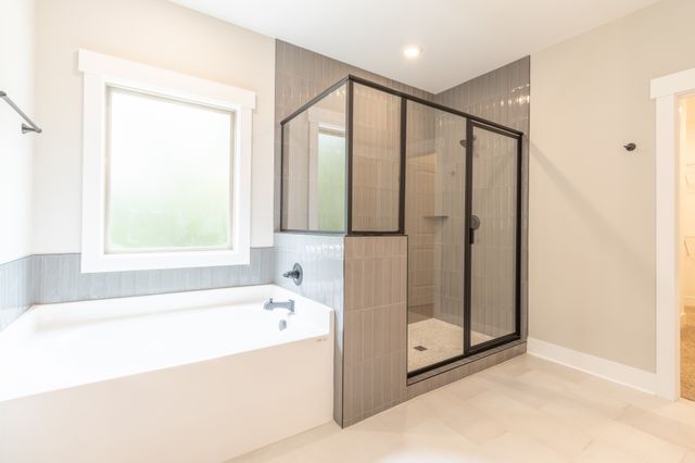 1183 Hangar Dr, Springfield, TN 37172