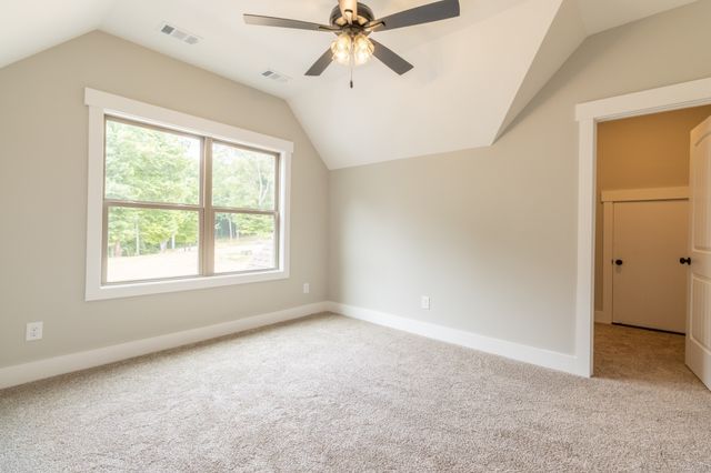 1183 Hangar Dr, Springfield, TN 37172