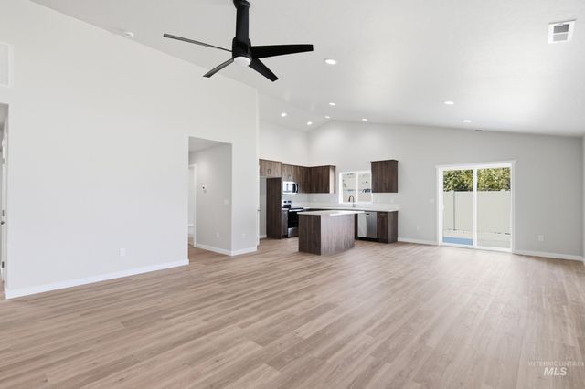 3844 E Freedom Tower Dr, Nampa, ID 83686
