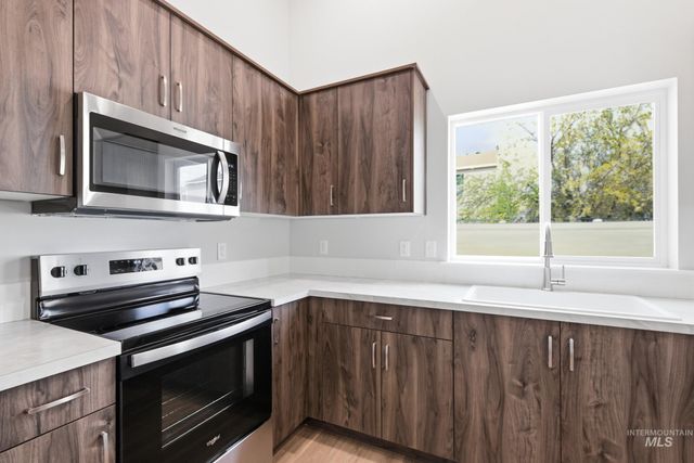 3844 E Freedom Tower Dr, Nampa, ID 83686