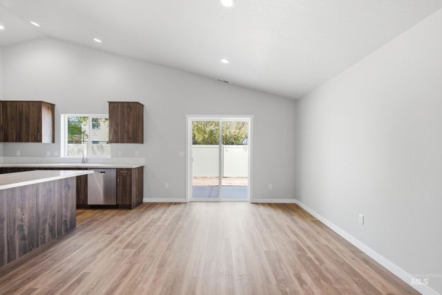 3844 E Freedom Tower Dr, Nampa, ID 83686